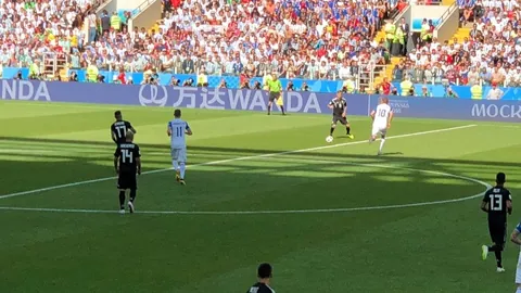 “热火加时力克猛龙，活塞客场轻松击败马刺续写五连胜佳绩”